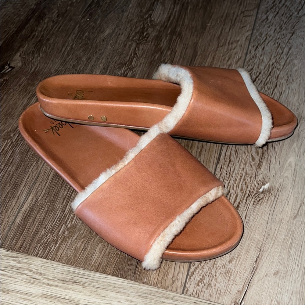 Beek Gallito Shearling Slides-NWOT